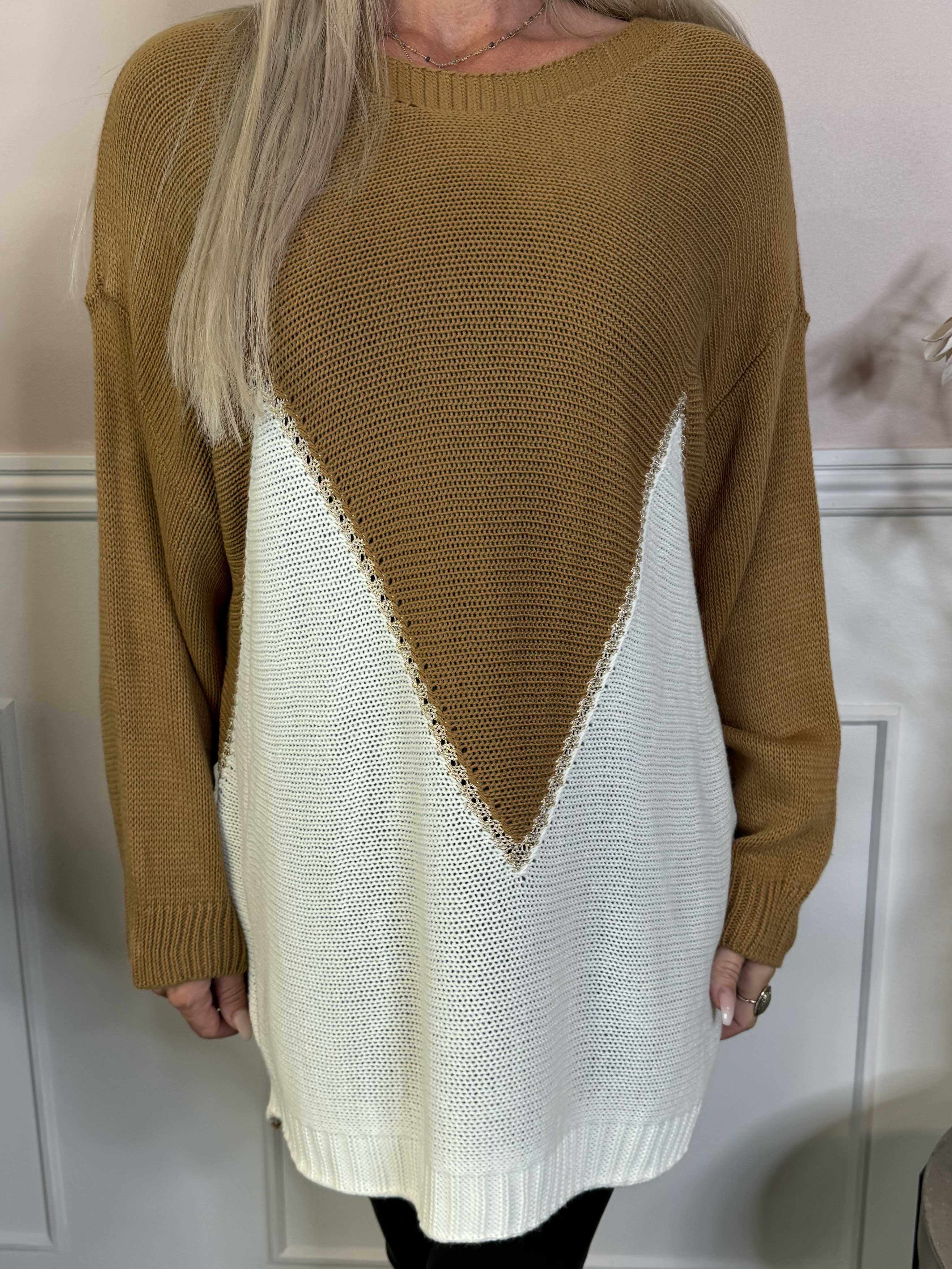 Amara Short - Tvåfärgad stickad blus med gulddetaljer